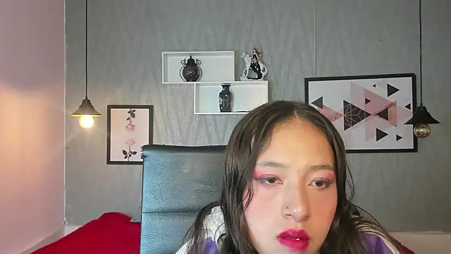 Snapshot of Valeria_roussi chatting on 29, 12, 2024 Valeria roussi online show from 29, 12, 2024