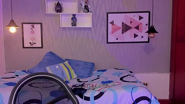 Snapshot of Valeria_roussi chatting on 18, 2, 2025 Valeria roussi online show from 18, 2, 2025