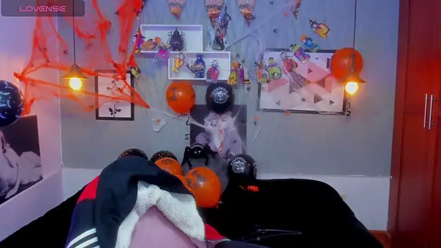 Snapshot of Valeria_roussi chatting on 1, 11, 2025 Valeria roussi online show from 1, 11, 2025