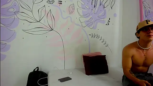 EVAN XOX online show from 9, 1, 2025