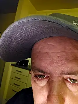 HeteroHotGuy1 online show from 12, 12, 2024