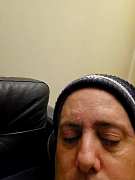 HeteroHotGuy1 online show from 13, 12, 2024
