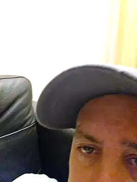 HeteroHotGuy1 online show from 20, 12, 2024