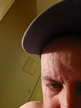 HeteroHotGuy1 online show from 20, 1, 2025