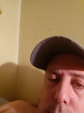 HeteroHotGuy1 online show from 13, 3, 2025