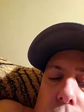 HeteroHotGuy1 online show from 21, 3, 2025