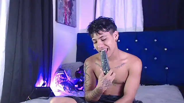 Sexys Boys Hot1 online show from 6, 3, 2026