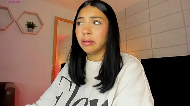 Christine Laam online show from 19, 11, 2025