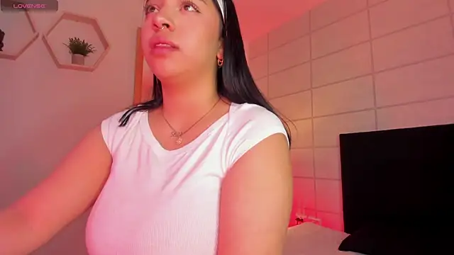 Christine Laam online show from 27, 11, 2025