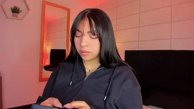 Christine Laam online show from 13, 1, 2026