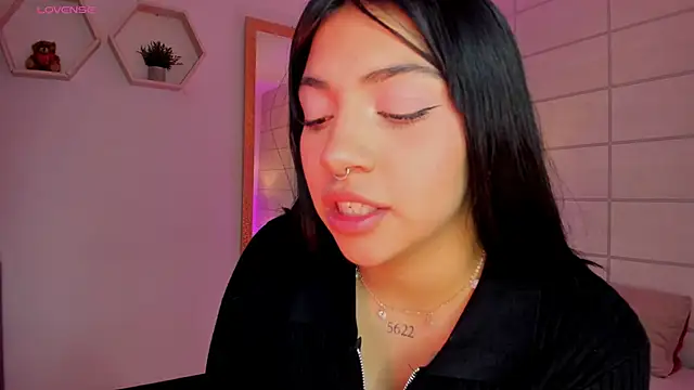 Christine Laam online show from 4, 3, 2026