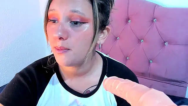 Mila nixon02 online show from 21, 2, 2025