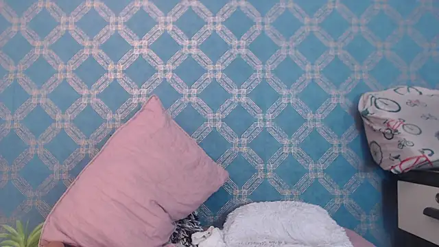 violeta cute18 online show from 24, 1, 2025