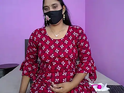 Snapshot of Hot_Maleka chatting on 17, 10, 2025 Hot Maleka online show from 17, 10, 2025