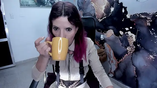 DanaaRey online show from 5, 2, 2025