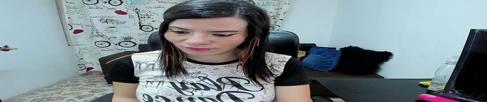 DanaaRey online show from 6, 11, 2025