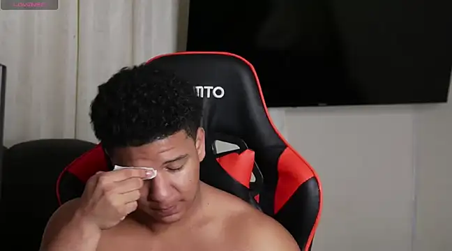 Snapshot of May_Dylan1 chatting on 28, 12, 2024 May Dylan1 online show from 28, 12, 2024