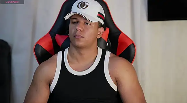 Snapshot of May_Dylan1 chatting on 2, 1, 2025 May Dylan1 online show from 2, 1, 2025