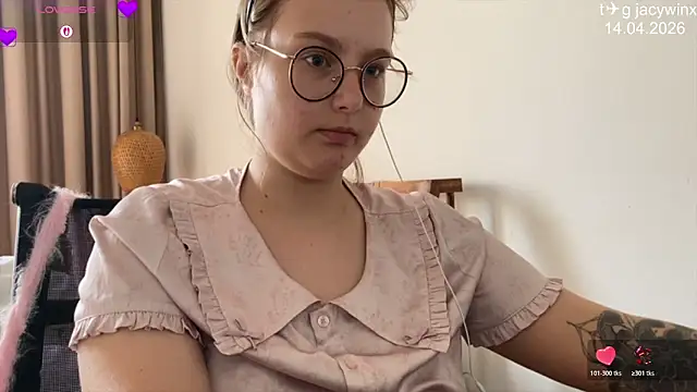 JacyWinslat online show from 14, 4, 2026