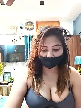 Snapshot of Cute-mona chatting on 14, 2, 2026 Cute-mona online show from 14, 2, 2026