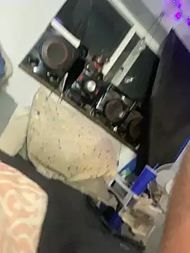 Cutebitchxh online show from 12, 4, 2026