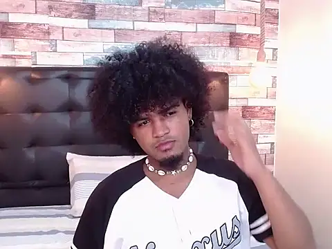 Snapshot of JaicobRuneer chatting on 5, 10, 2025 JaicobRuneer online show from 5, 10, 2025