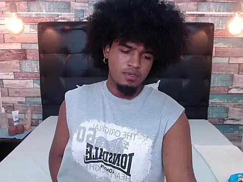 Snapshot of JaicobRuneer chatting on 15, 10, 2025 JaicobRuneer online show from 15, 10, 2025