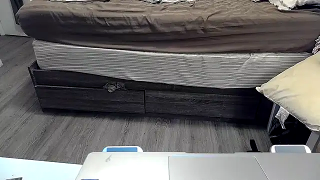 Kittyymaze1 online show from 14, 4, 2026