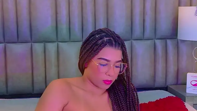 TiaraRosse online show from 8, 2, 2026