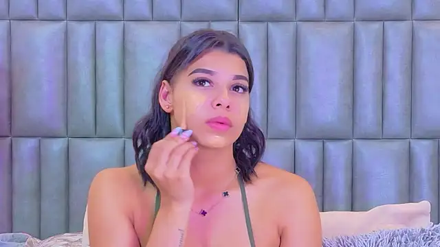 TiaraRosse online show from 12, 4, 2026