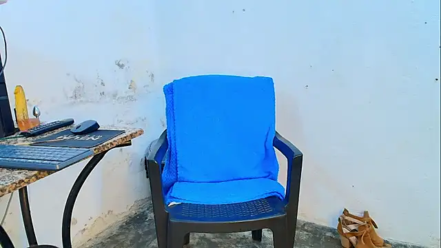 Oh Tique online show from 14, 4, 2026