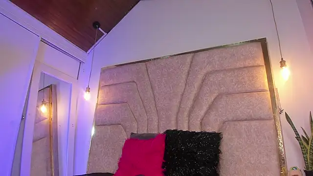 EmaJames25 online show from 12, 3, 2026