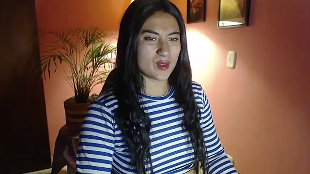 Snapshot of bunnyemilyrose36 chatting on 5, 7, 2026 bunnyemilyrose36 online show from 5, 7, 2026