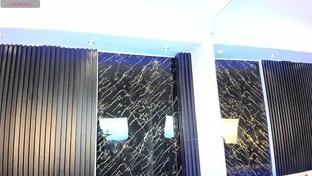 Snapshot of Aaron_Scoot chatting on 20, 12, 2025 Aaron Scoot online show from 20, 12, 2025