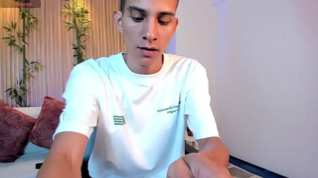 Snapshot of Aaron_Scoot chatting on 12, 1, 2026 Aaron Scoot online show from 12, 1, 2026