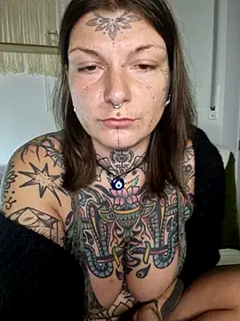 lizzardqueeen online show from 15, 11, 2025