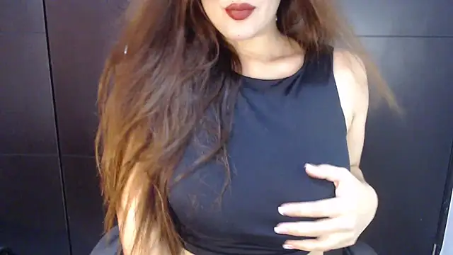 Snapshot of AdharaLujan chatting on 1, 12, 2024 AdharaLujan online show from 1, 12, 2024