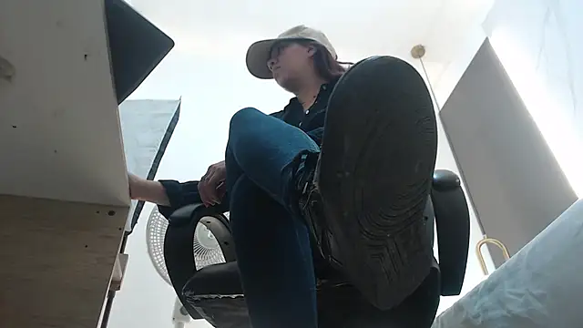 alma fenix online show from 13, 2, 2025