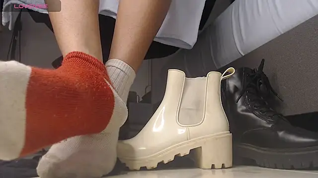 alma fenix online show from 20, 2, 2025