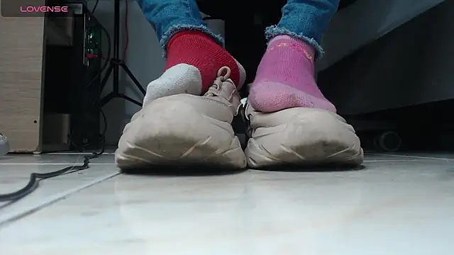 alma fenix online show from 4, 3, 2025