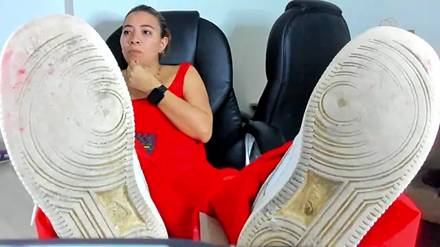 alma fenix online show from 10, 4, 2026