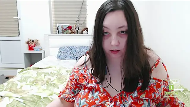 cute and hot online show from 30, 1, 2025