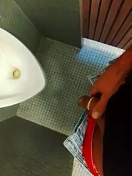 Niceblueeyes081288 online show from 6, 4, 2026