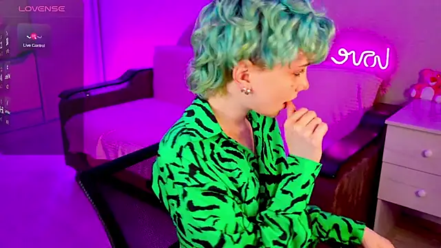 School Love online show from 6, 12, 2024