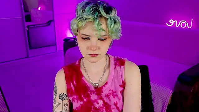 School Love online show from 3, 2, 2025