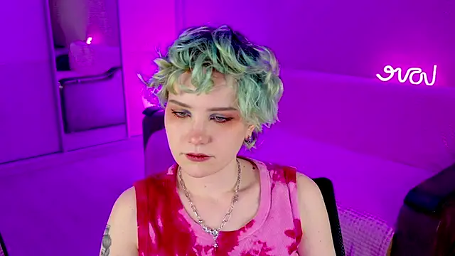 School Love online show from 3, 2, 2025