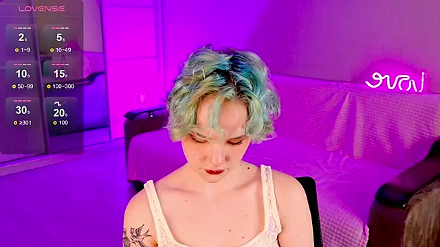 School Love online show from 10, 3, 2025