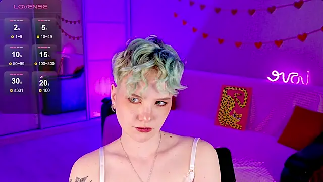 School Love online show from 16, 3, 2025