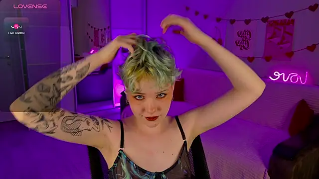 School Love online show from 21, 3, 2025