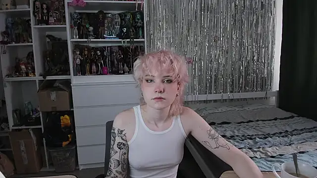 School Love online show from 26, 3, 2026